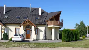 Forras Vendeghaz Buk - Image 2