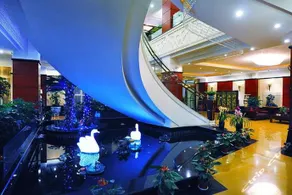 Golden Palace Hotel - Image 2