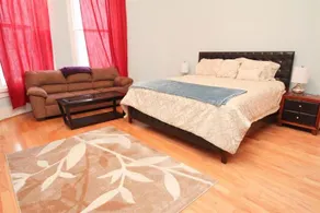 Walnut Street Stunning 3 Bedroom - Image 3