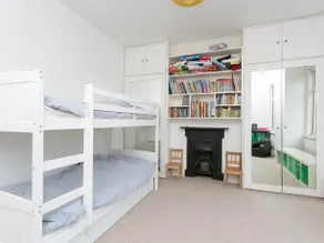 Veeve Great Family Home On Stronsa Road Shepherds Bush - Image 4