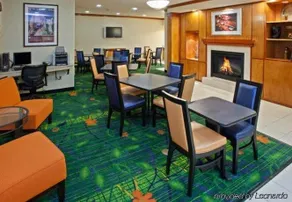 Cedar Inn & Suites - Image 5