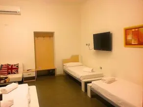 Apple Guest House - Image 4