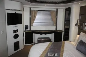 Le Secret Yacht - Image 1