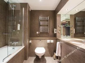 New Century Hotel - Image 4