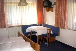 Double room, shower, toilet - Image 5