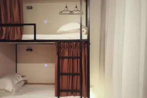 Houselet Hostel - Image 2