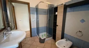 LEO'S HOUSE - Image 5