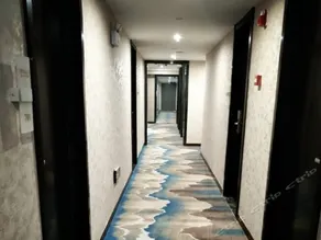 Junkun Hotel - Image 2