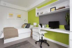 Green Park House Accommodation - Image 2