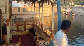 Mandalay Houseboats - Image 5