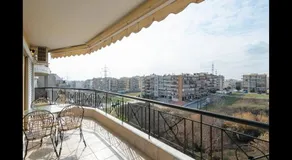 Third floor apartment with nice view - Image 3