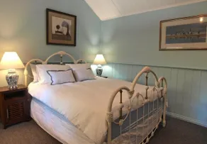 Tiffany's Cottages - Image 2