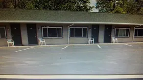 Relax Inn - Image 4