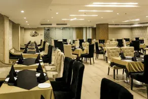 Hotel Sky - Image 5