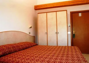 Hotel Saint Tropez - Image 3