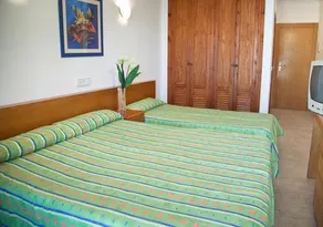 HOTEL PLAYASOL CALA TARIDA - Image 2