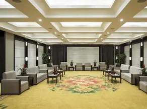 Solo Wandering Hot Spring Hotel - Image 3