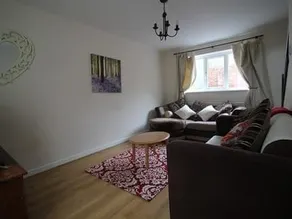 2 Bedroom Cottage In Cardiff - Image 3