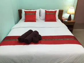 Phoom House - Image 5