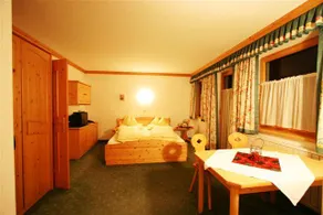 Hotel Central - Image 3