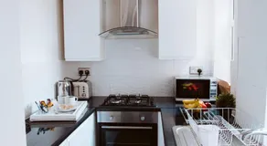 Sapphire Apartment Leicester - Image 3