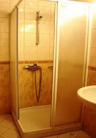 Uslan Hotel - Image 4