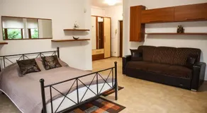 Modern Apartment Near City Center - Image 2