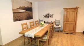 Mozart 10 min walk from Palais des Festivals. parking - Image 4