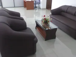 Mahinda Hotel and Restaurant - Image 4