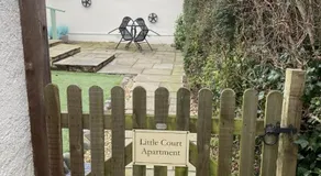 Little Court Apartment - Image 4