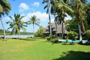 Wawa Creekside Villa - Image 1