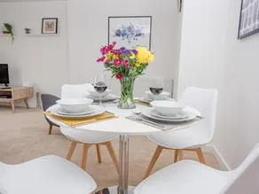 Hereward Tower Central Apartment - Free Parking - Lift Access - Self Check in - Image 3