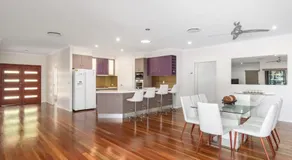 7 Ibis Court - Spacious Family Home With Large Outdoor Area Swimming Pool & Ample Parking - Image 4