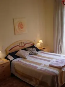 Conchita II Hostal - Image 5