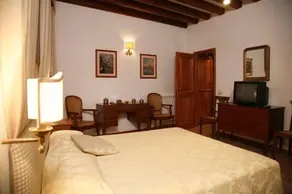 Venice Salute Apartments - Image 3