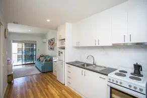 Scarborough Apartment - Image 4