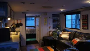 Butterfly Goddess Houseboat - Image 2