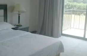 East Lake Hotel - Image 2