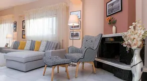 Zephyr Luxury Apartment - Image 4