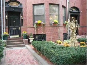 463 Beacon Street Guest House - Image 2