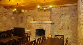 Hotel Sweet Home - Image 2