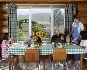 Cedar Mountain Farm Bed & Breakfast - Image 4