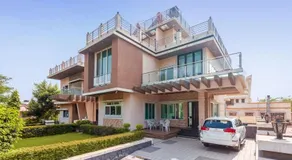 Pinnacle High by Vista Rooms - Image 2