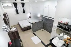 Motel Chocolat - Image 3