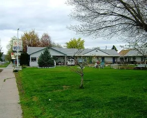 Colonial Motel - Image 4