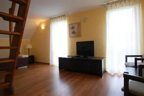 Villa Plaza - Image 3