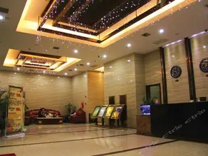 Mellow Orange Hotel - Image 3