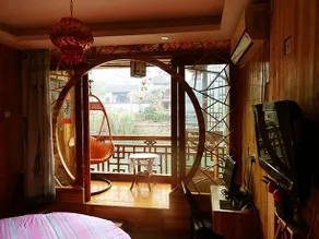 Fenghuang Tuoshuirenjia Diaojiao Hostel - Image 5