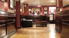 Hearns Hotel - Image 4