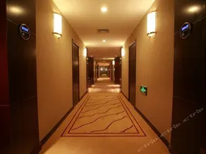North West Hotel - Image 3